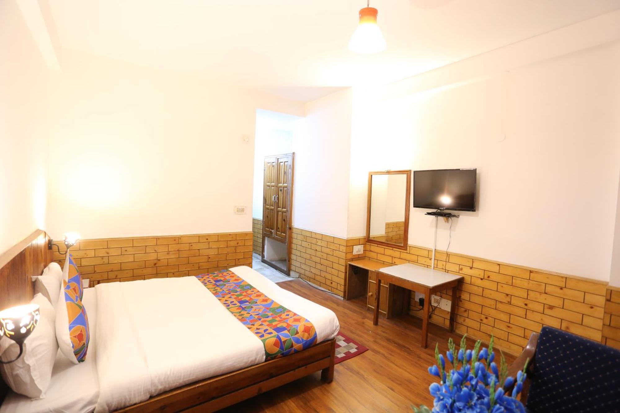 Hotel Surbhi Vashist Exterior photo