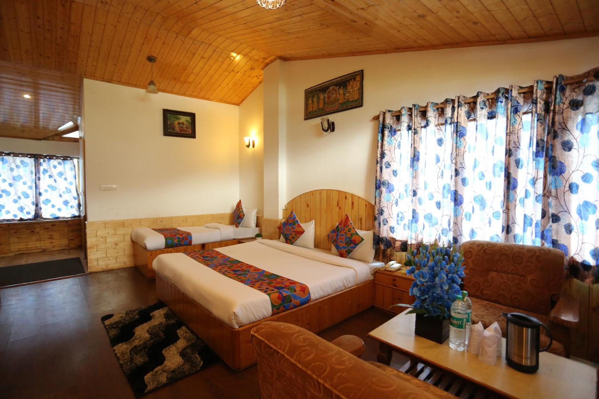 Hotel Surbhi Vashist Exterior photo