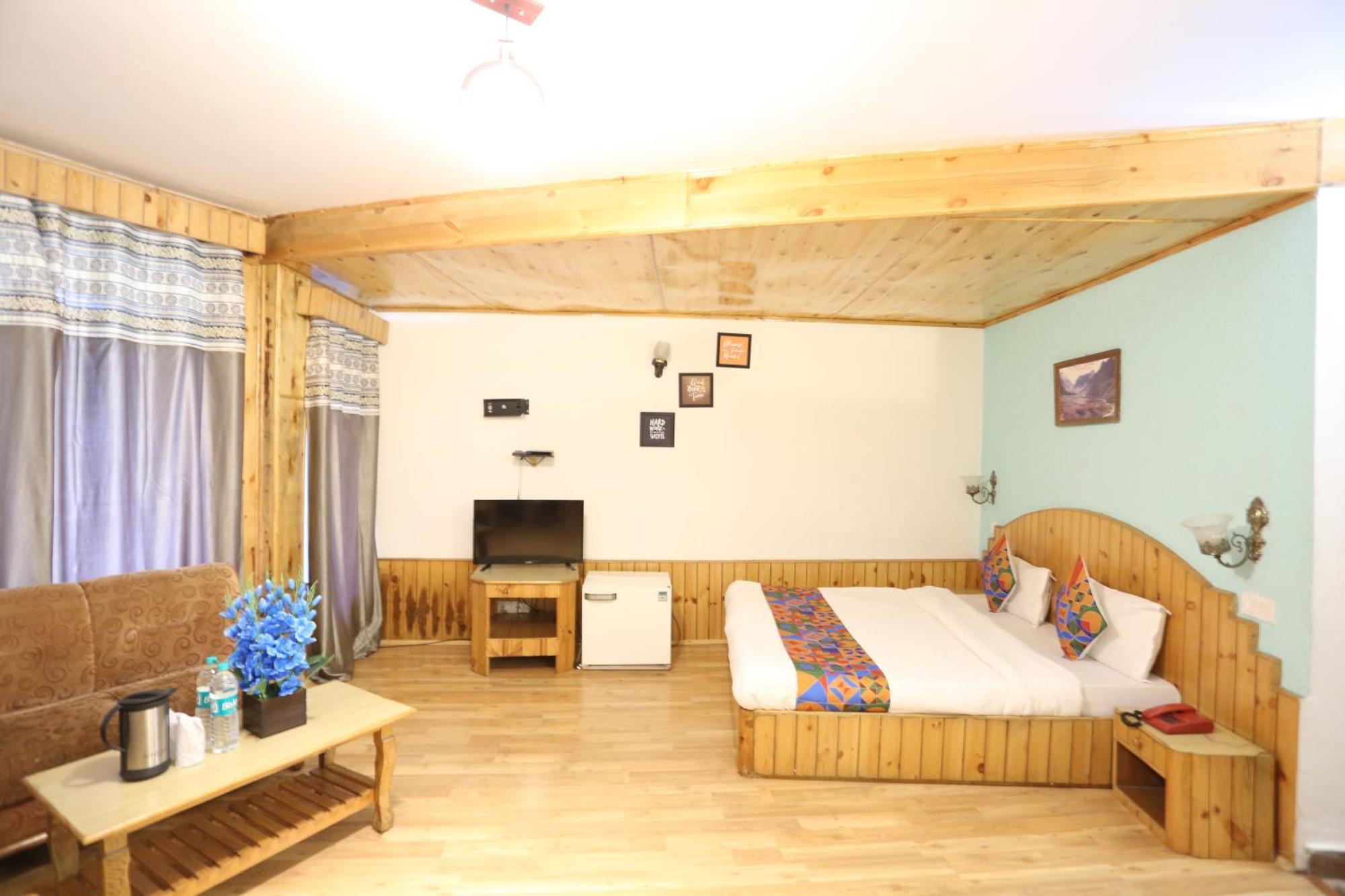 Hotel Surbhi Vashist Exterior photo