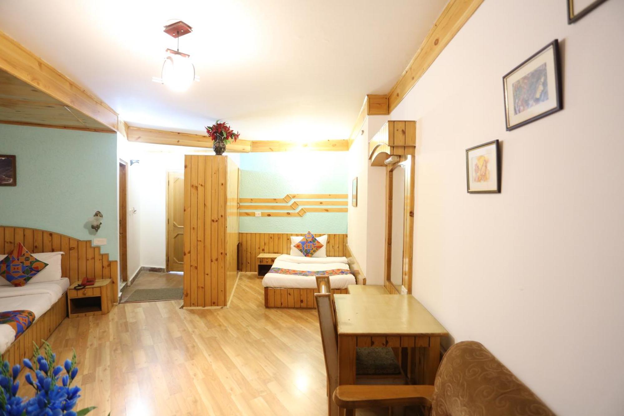 Hotel Surbhi Vashist Exterior photo