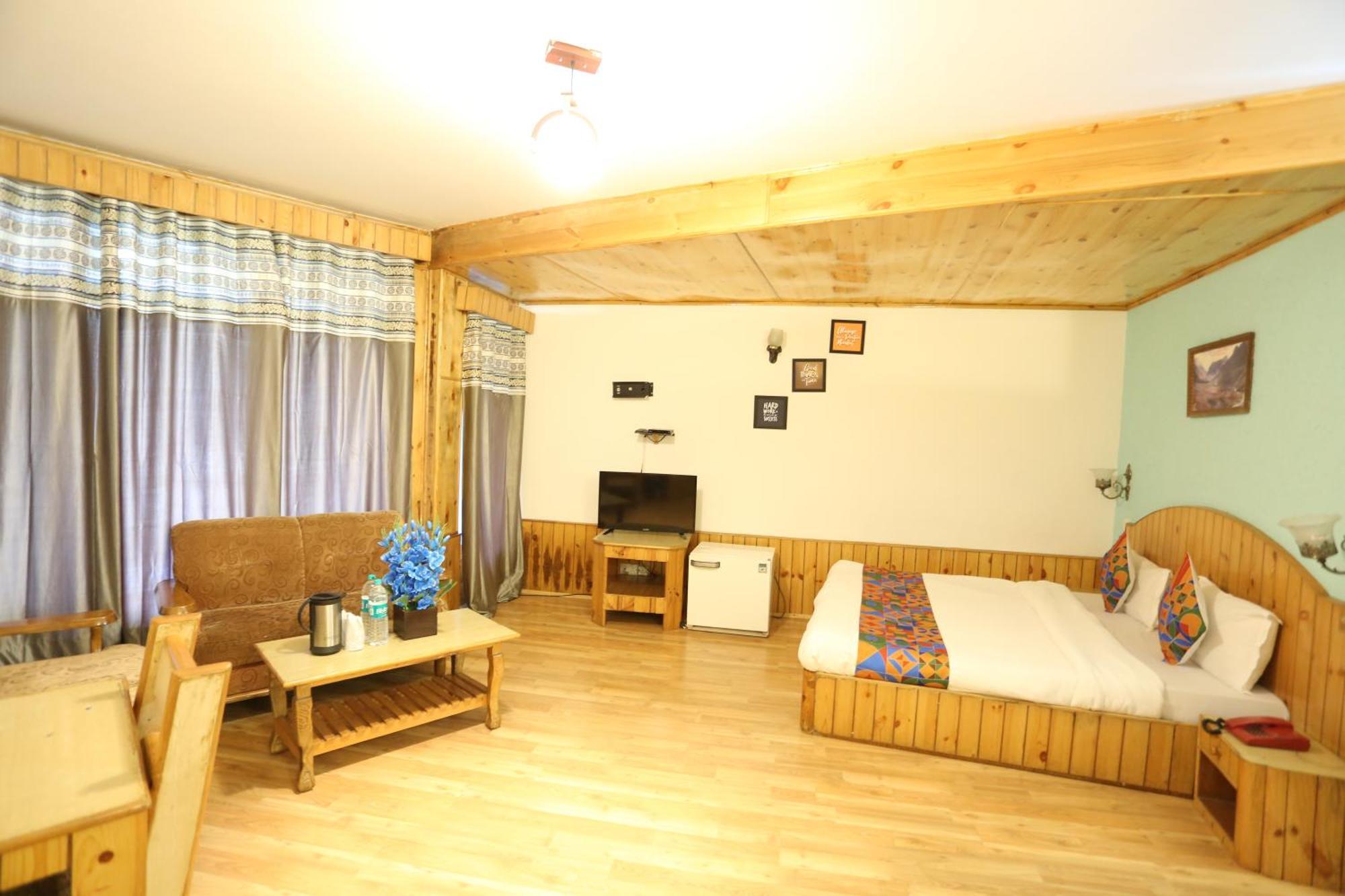 Hotel Surbhi Vashist Exterior photo